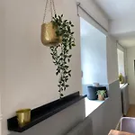 Cosy 4 In Historic Abbey Apartment *